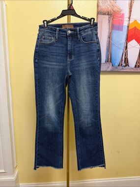 Judy Blue Medium Dark Blue Cropped Straight Jeans